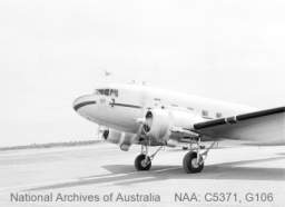 A65-123 taxiing for take-off Renmark.jpg